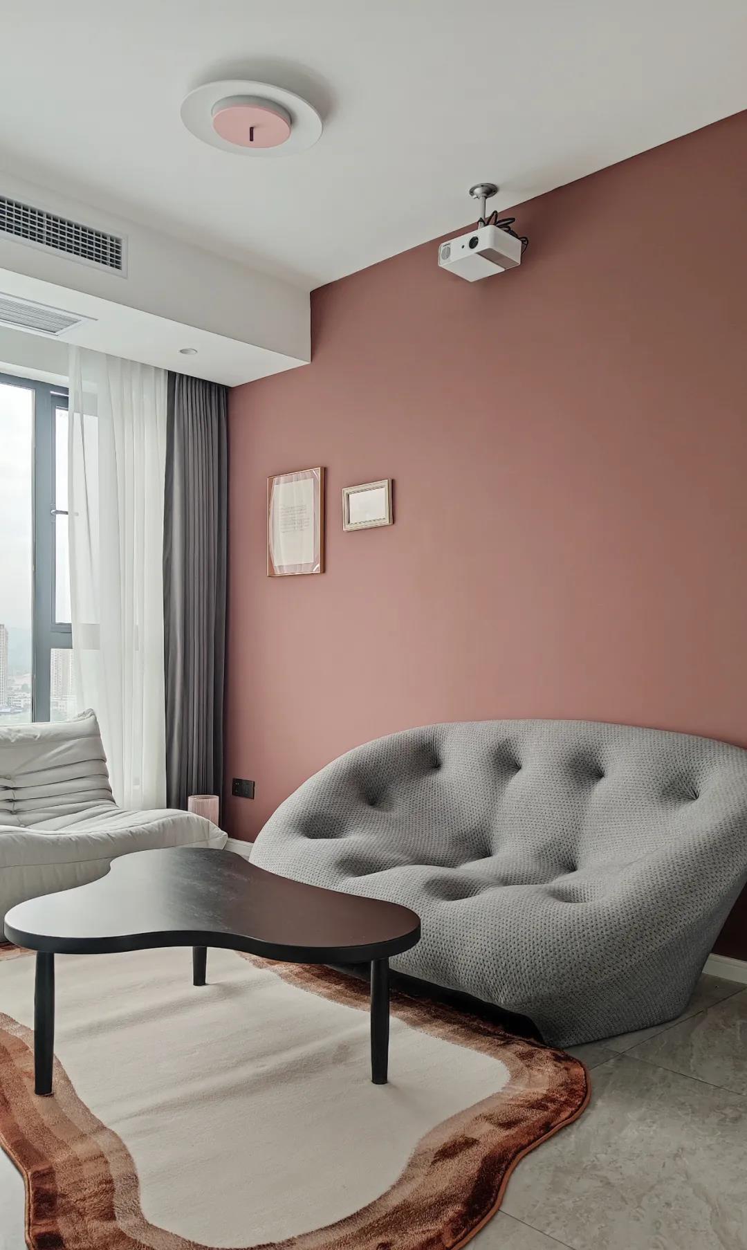 獨立套間、休閑書吧、頂樓陽臺，這個復式房超全能！