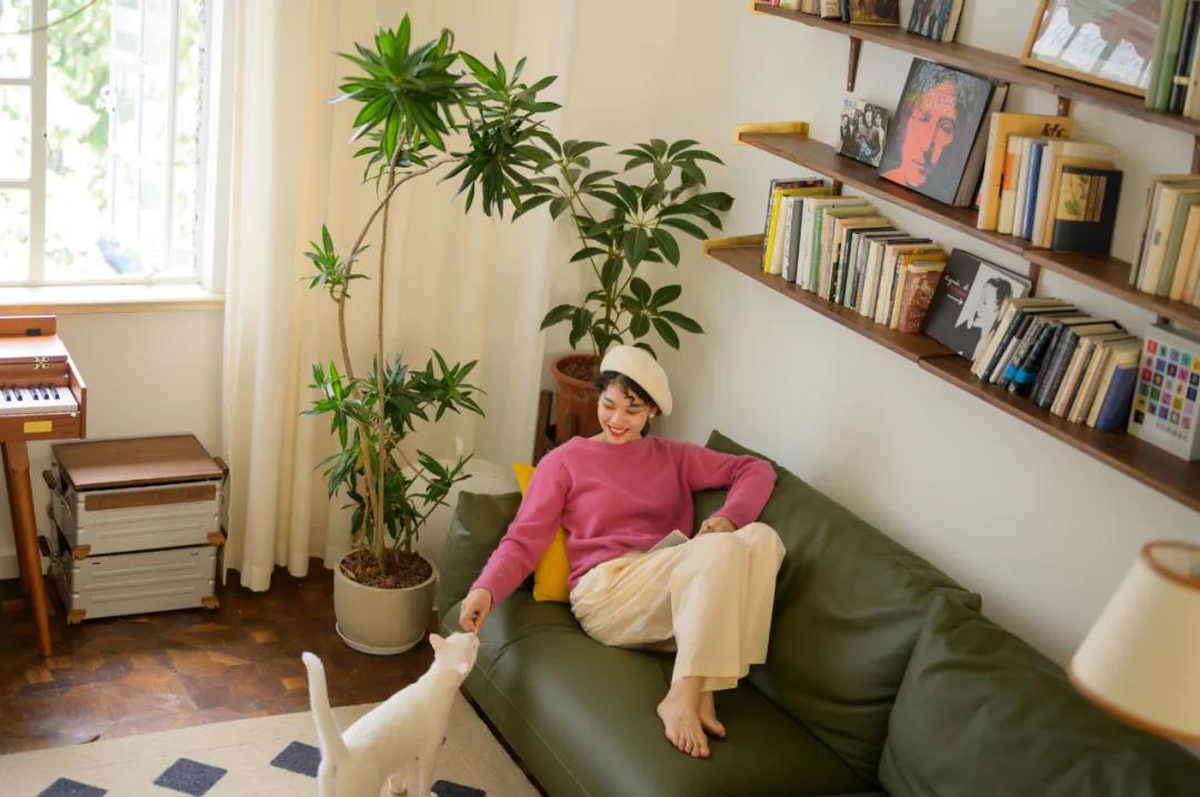 這屆情侶有多會住？格子門窗日光浴，隨性又自由	