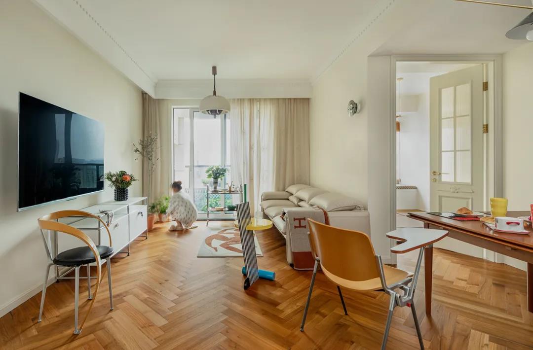 時髦精家裝日記丨“國潮”朱砂色臥室美出圈~	