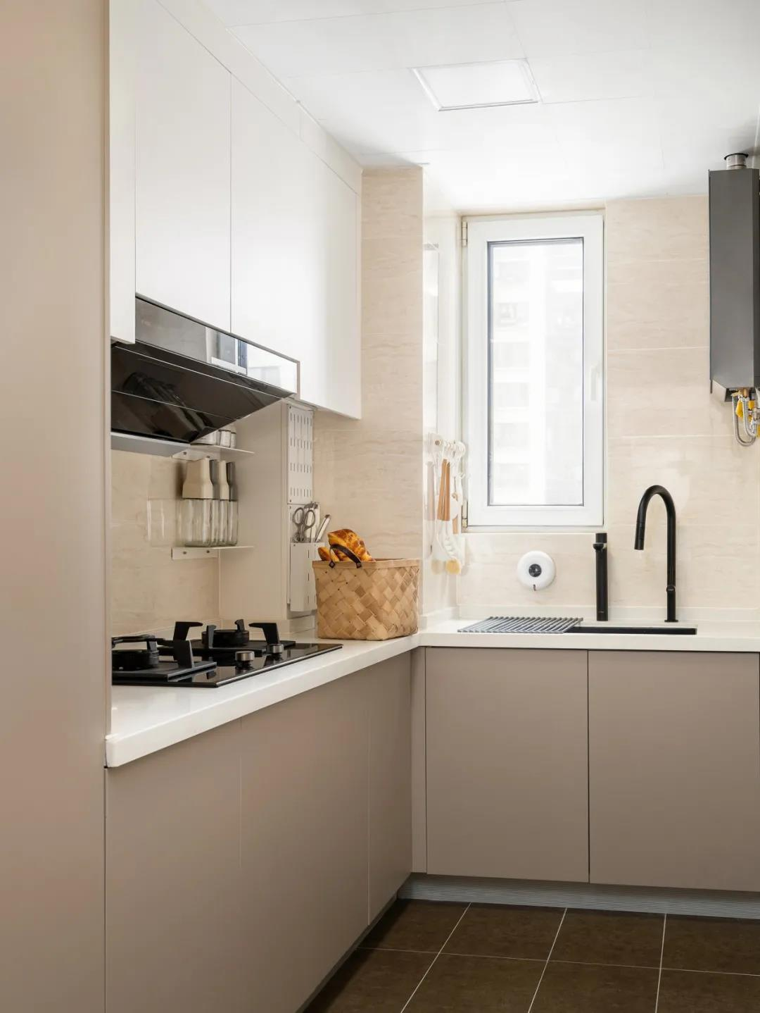 學(xué)霸家庭暗藏智慧點(diǎn)，收納設(shè)計(jì)絕不只是擺個(gè)柜子！	