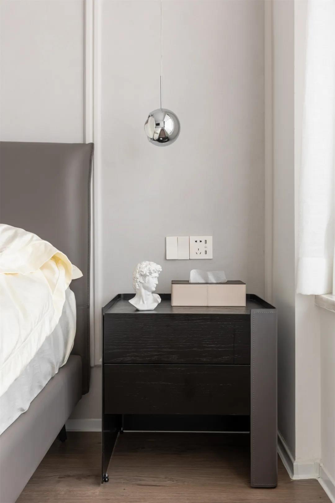 高級感大平層：飄窗別打通了！他家神奇改造多一室