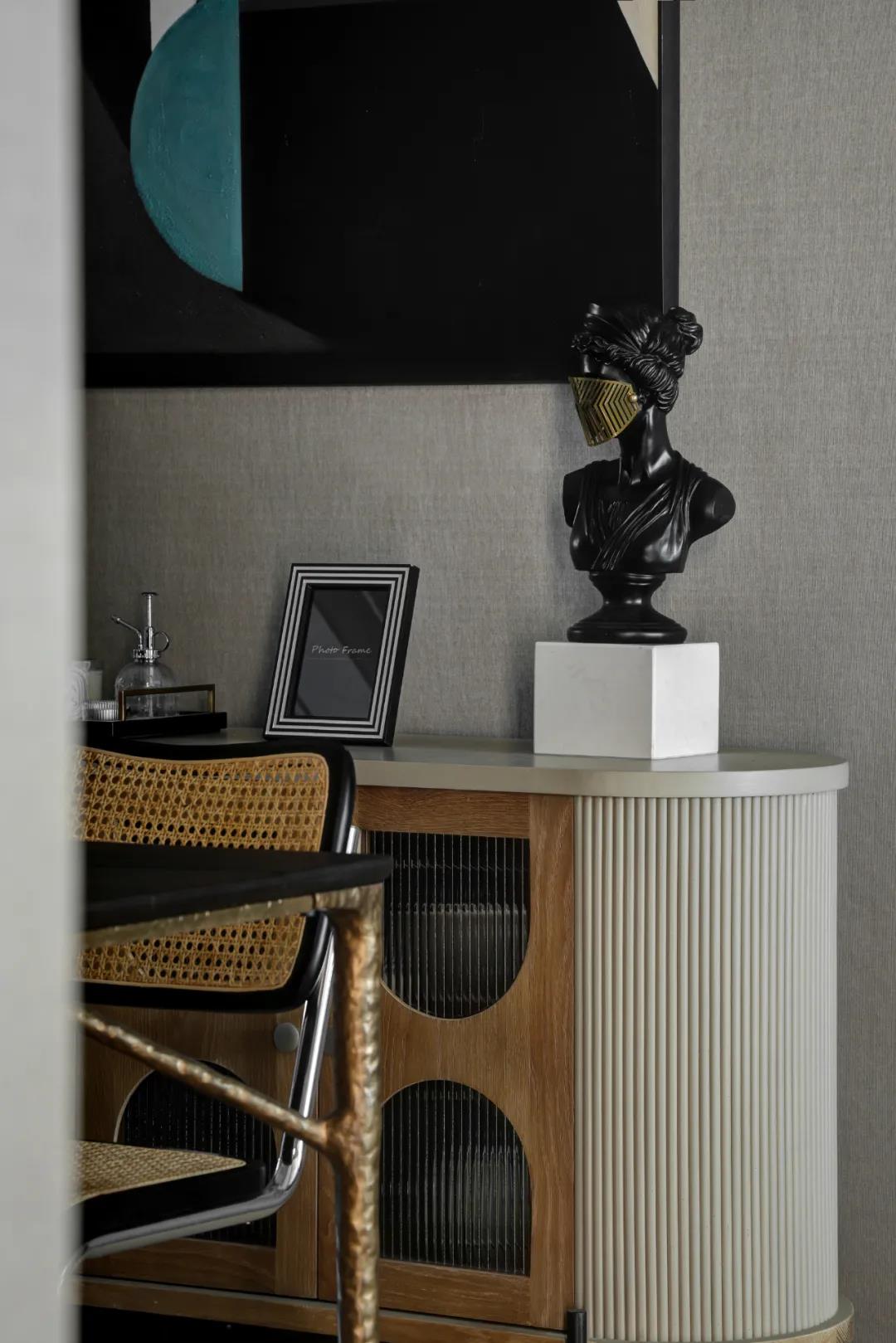 三代同堂の深度復(fù)古家，一招解決“家庭矛盾”	