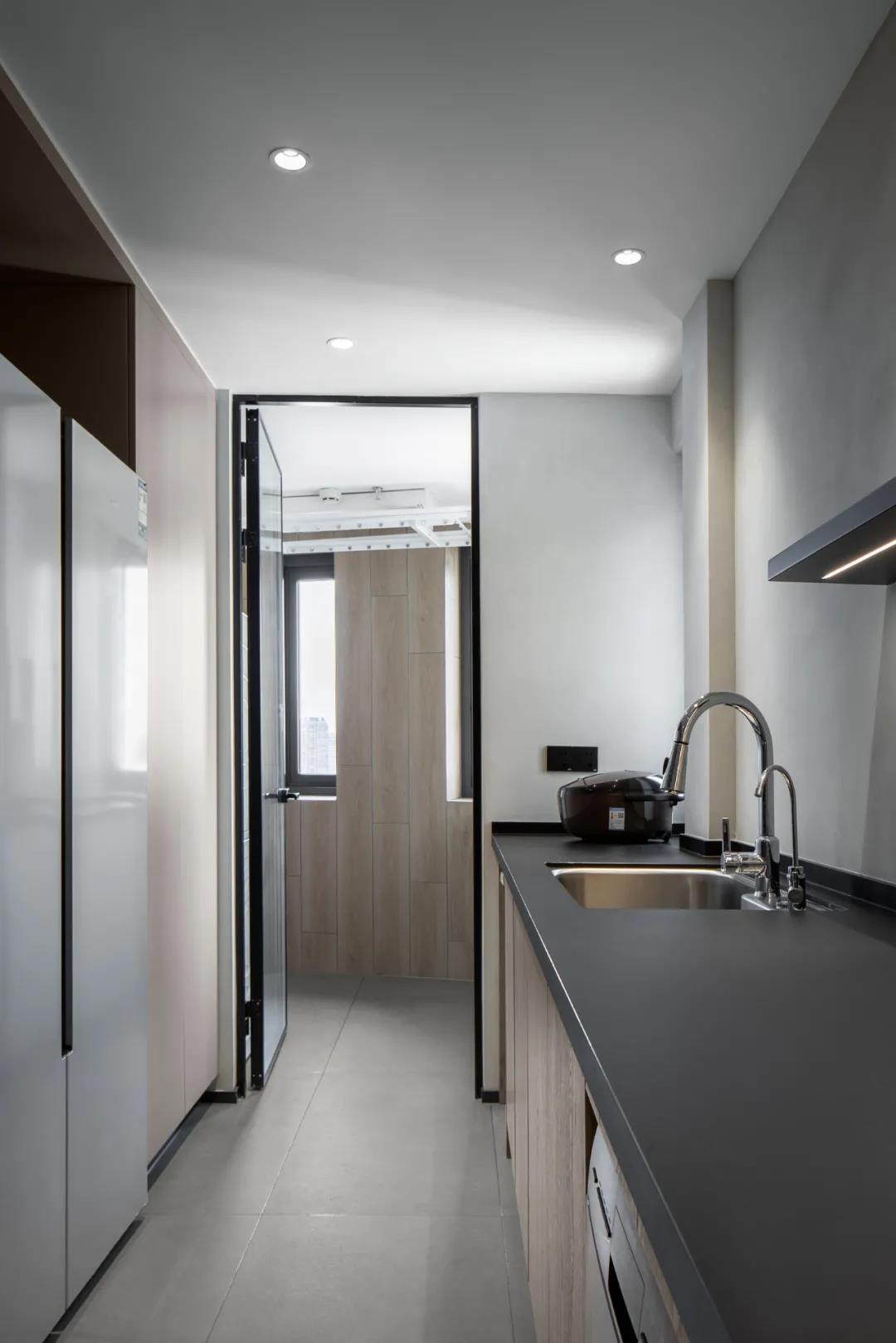 超強(qiáng)隱形收納+絕美落地窗景，這個(gè)搭配范本必看！	