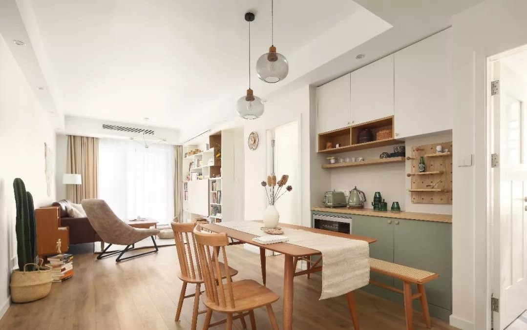 85㎡MUJI風創造「最大坪效」，垂直高度裝點復合空間