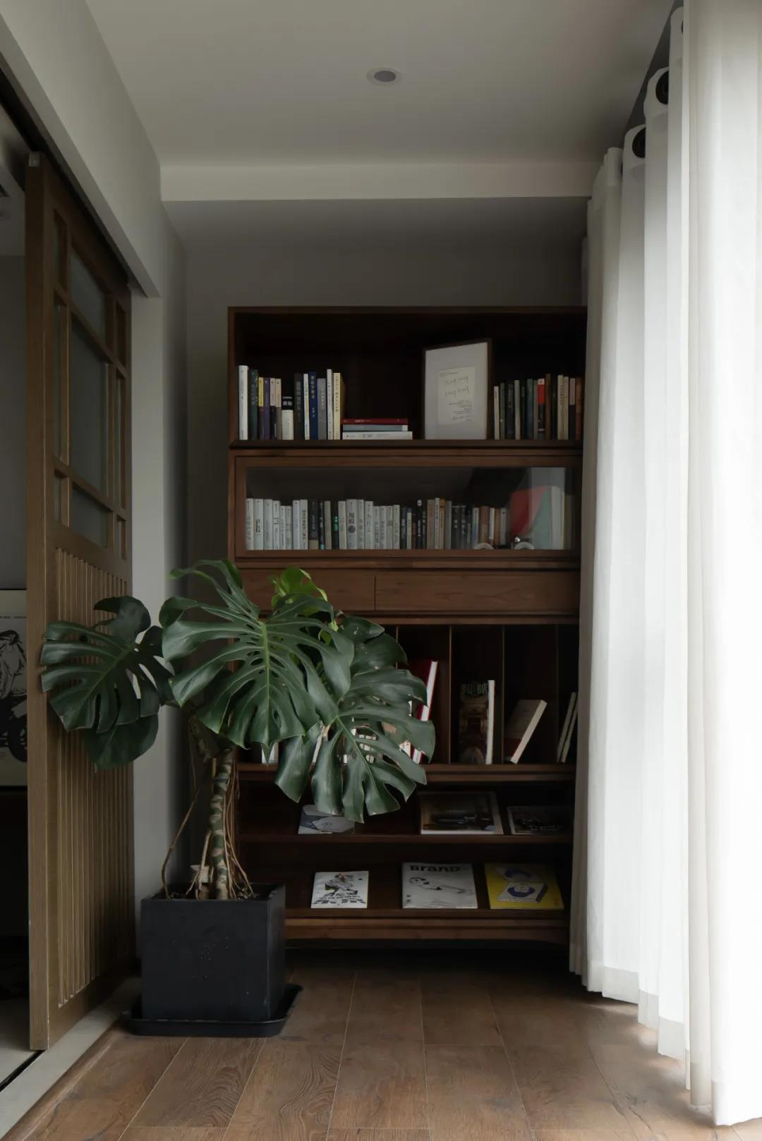 在鬧市中打造一處“靈魂靜地”，時尚海歸的110㎡獨居藝術