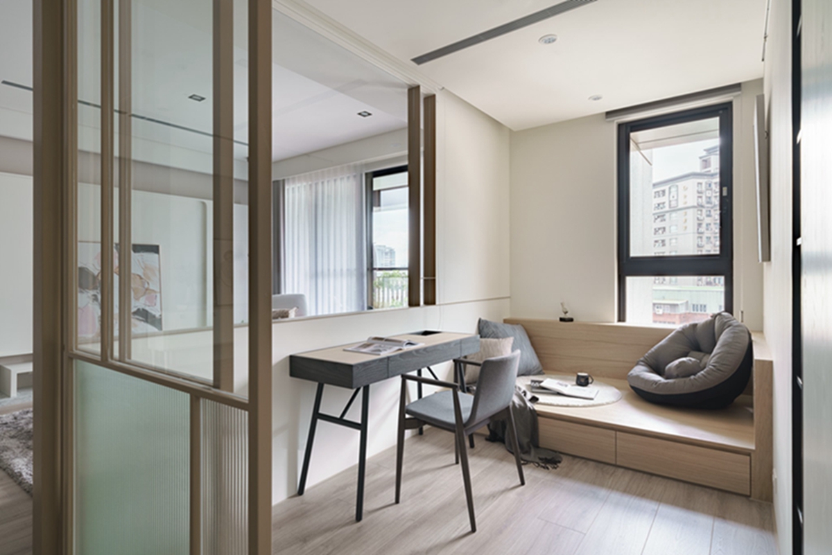 玻璃書房+豪華衣帽間，灑滿陽光的110㎡居家也像在度假