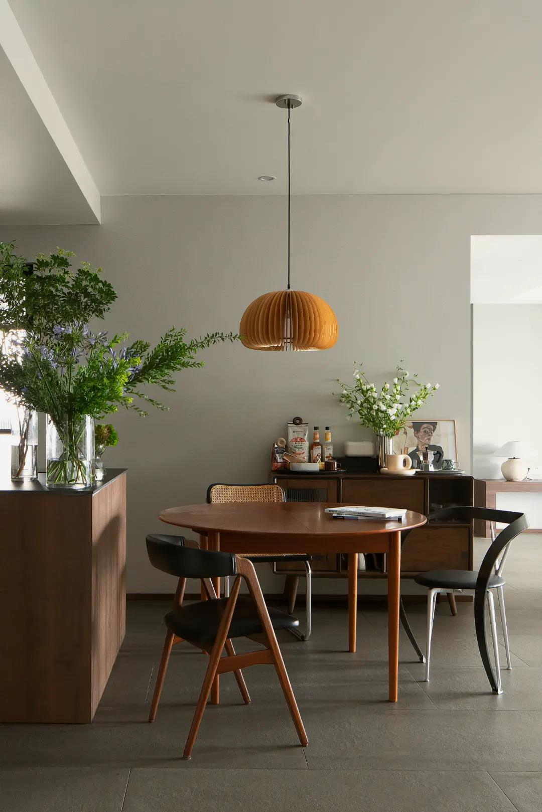 在鬧市中打造一處“靈魂靜地”，時尚海歸的110㎡獨居藝術