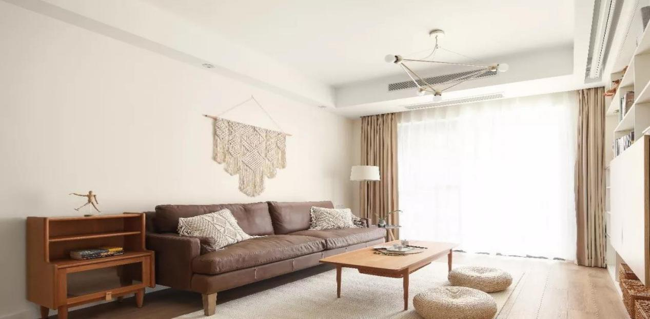 85㎡MUJI風創造「最大坪效」，垂直高度裝點復合空間