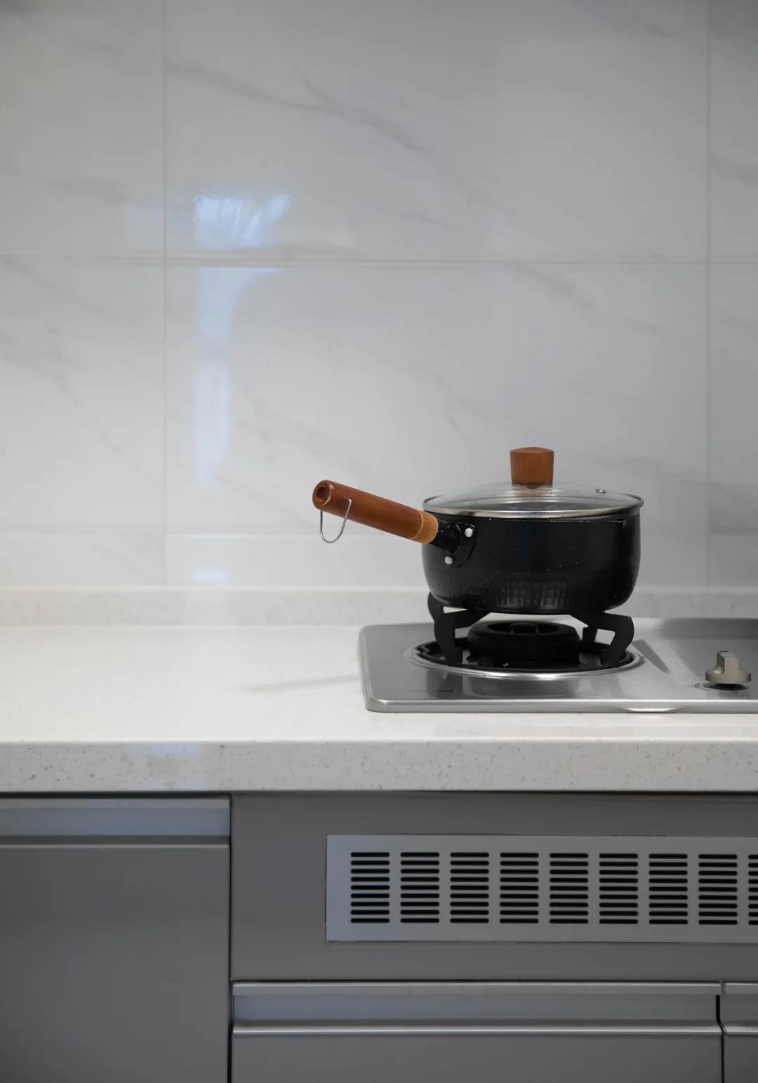 護照已打滿一本，她改造94㎡拱形門之家，靠文藝出圈	