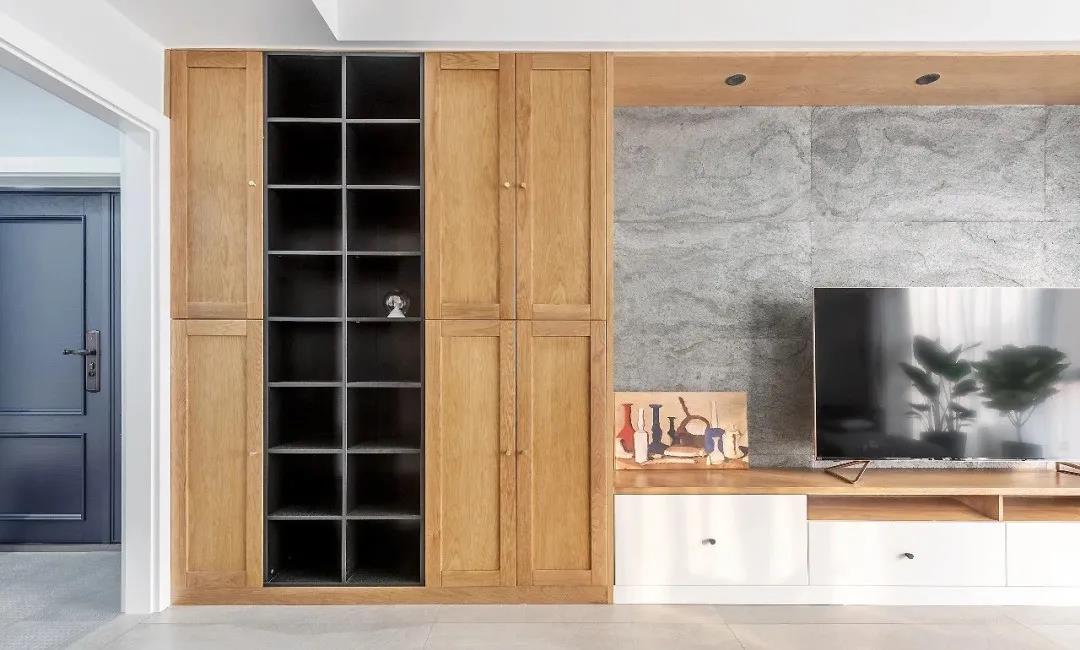 大橫廳落地窗，能藏能收的10年老房堪稱“收納巨獸”