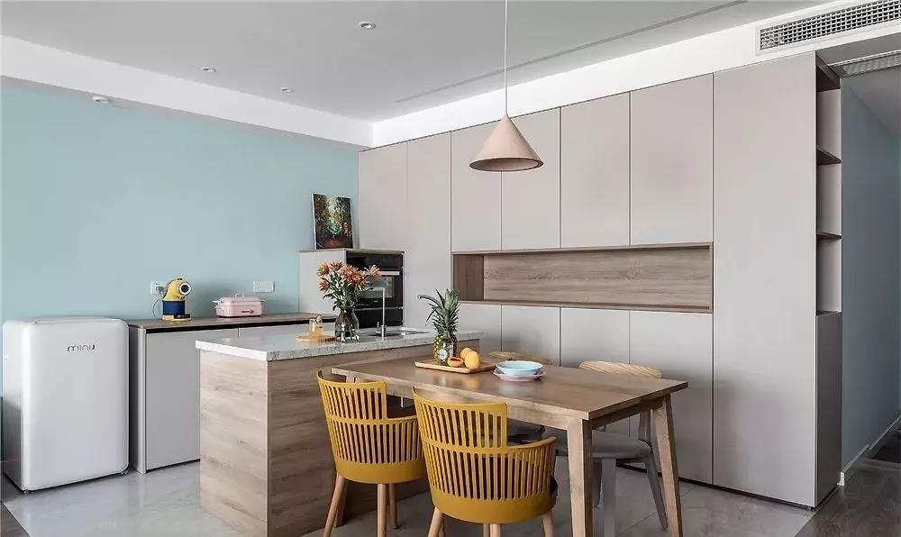 拆臥室做書房，裝修完家人都蒙了，鄰居：不服不行！