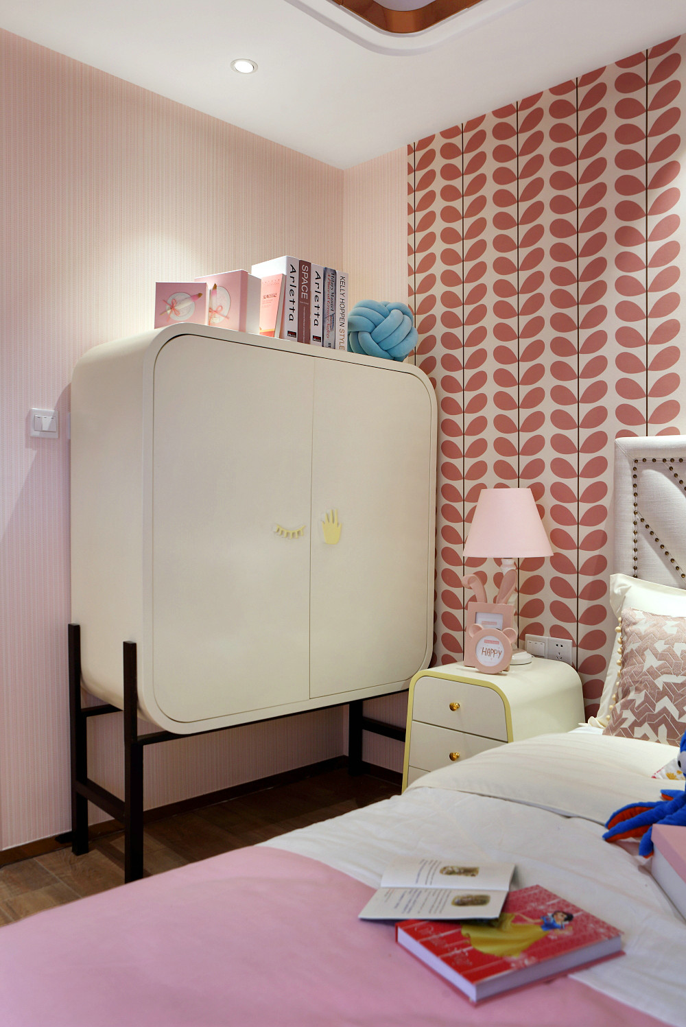 廣州155㎡國潮大宅，方圓之間皆是收納，三世同堂其樂融融