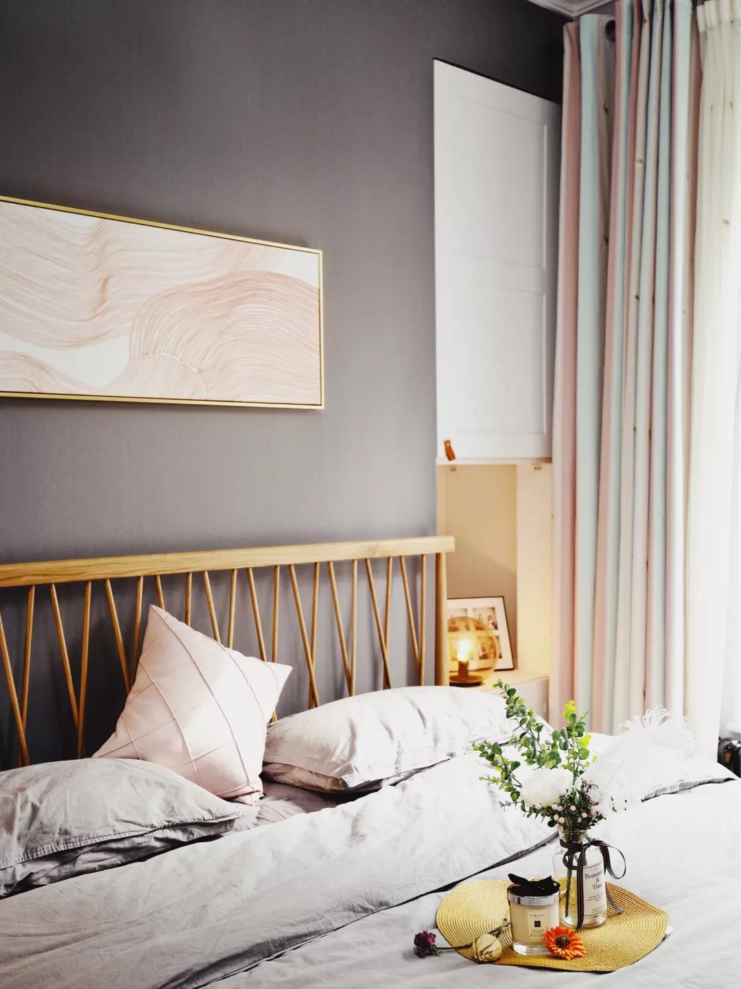 69㎡小清新婚房，卡座書桌餐柜一體，她家溫柔又耐看！