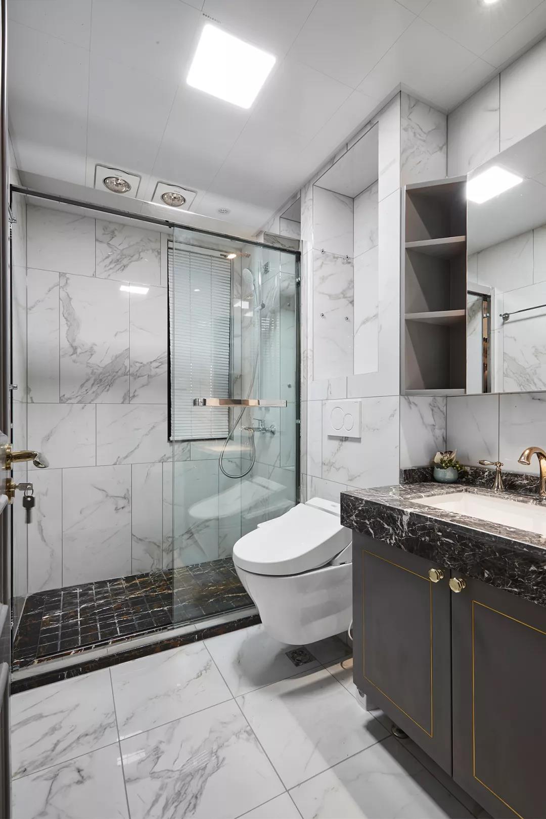 土味金大理石裝修，被她反手就改成Valentino般高貴奢華！