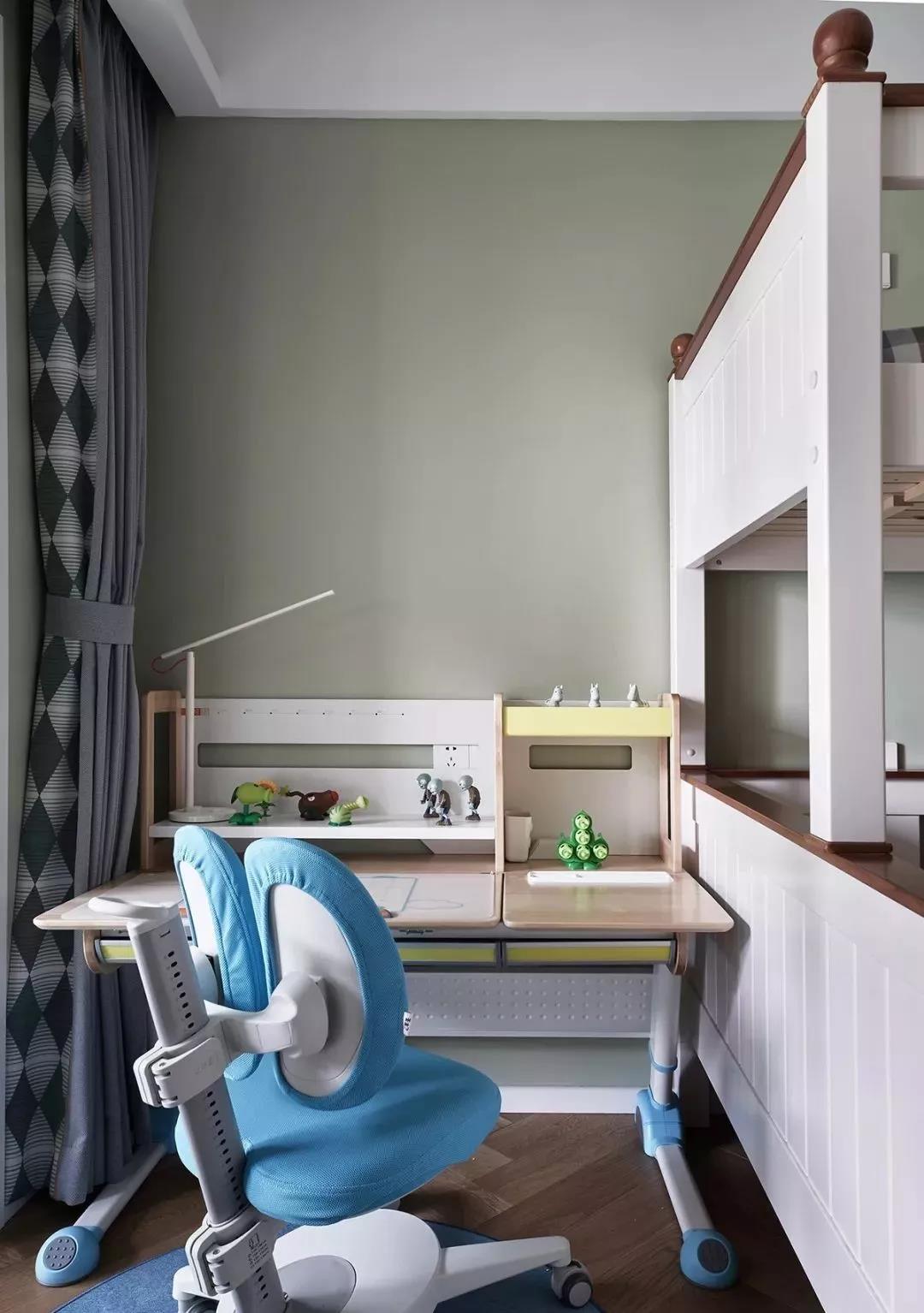 倔強老婆不聽勸，非要裝滿玻璃門，完工后我閉嘴了！	