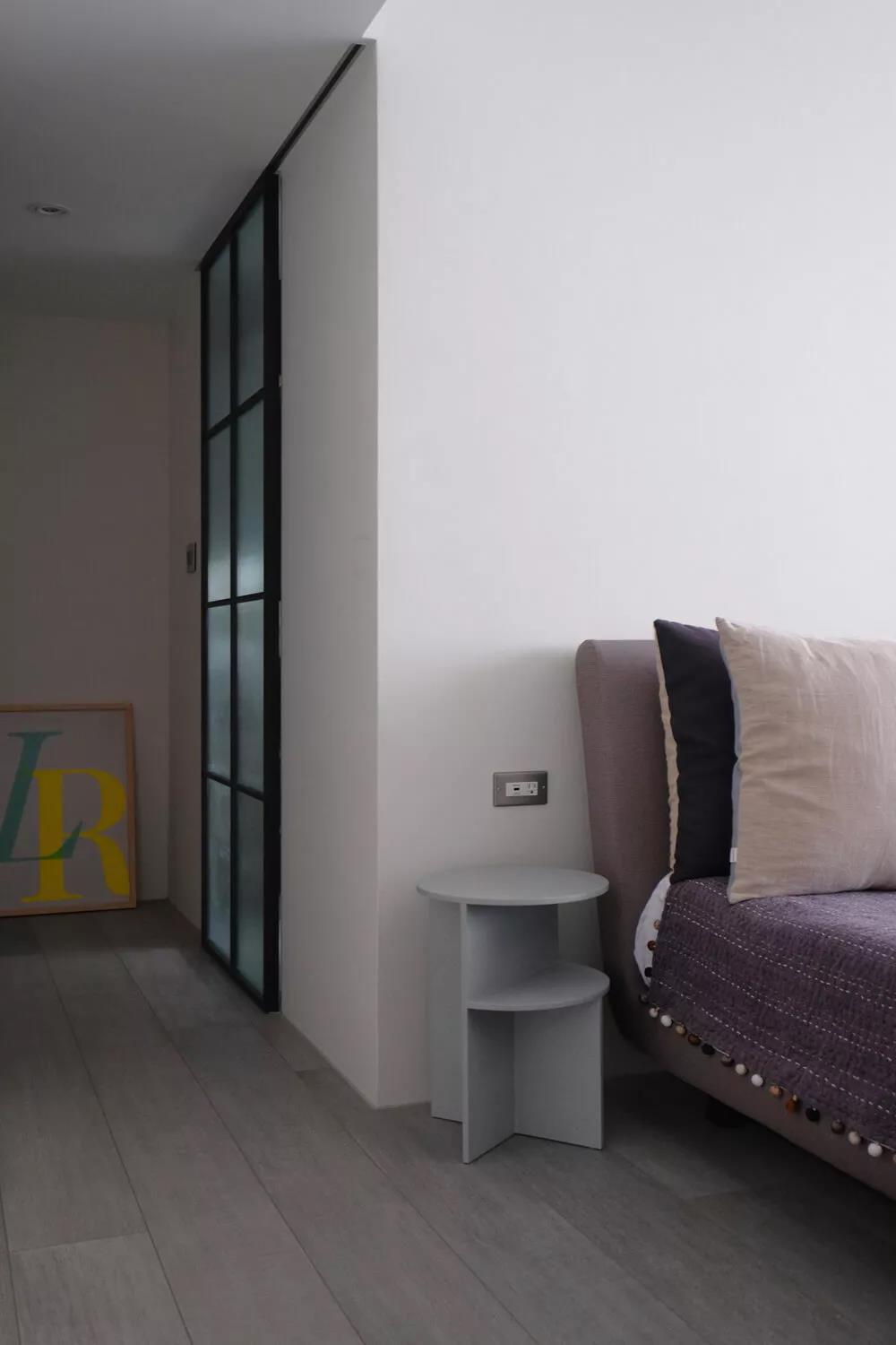 絕美！看完她家的極簡風，今晚做夢又有素材了