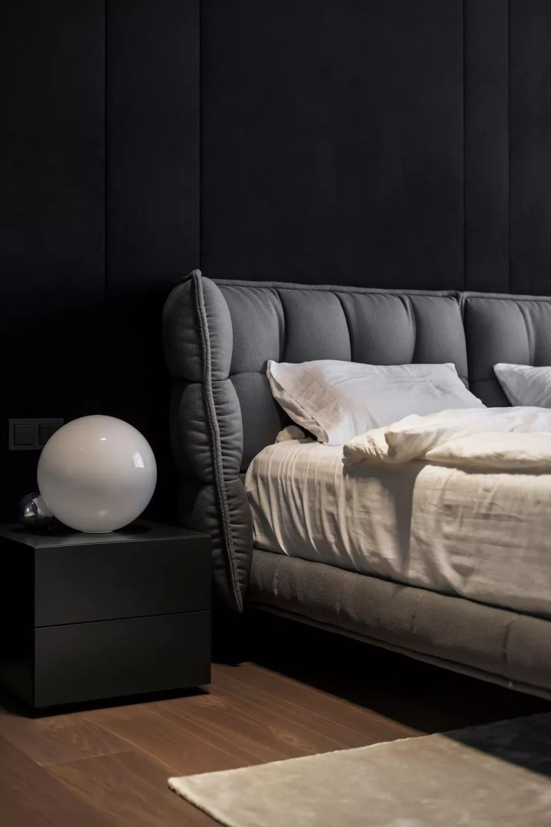 島臺廚房+衣帽間，這個143㎡現代工業風三居室可不簡單