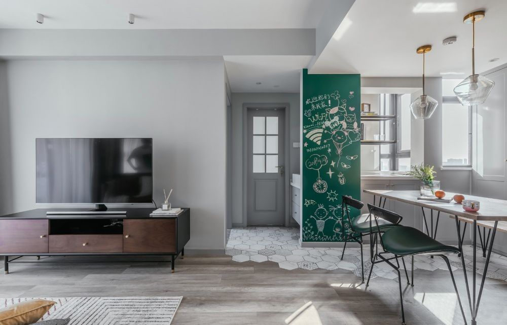 廚房“鑿壁借光”，臥室巧用空間，看廊坊夫妻玩轉(zhuǎn)89㎡小屋