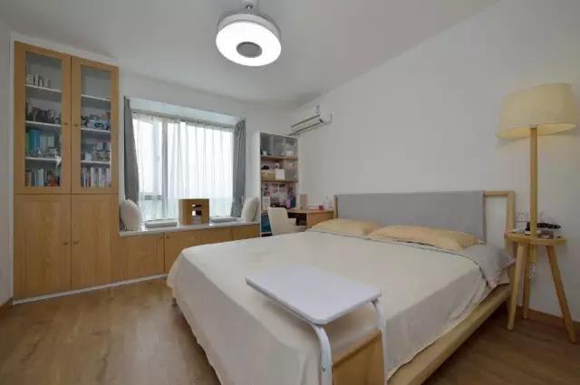 書臥一體，居然還能喝茶品茗，這間日式宅體驗感滿分！