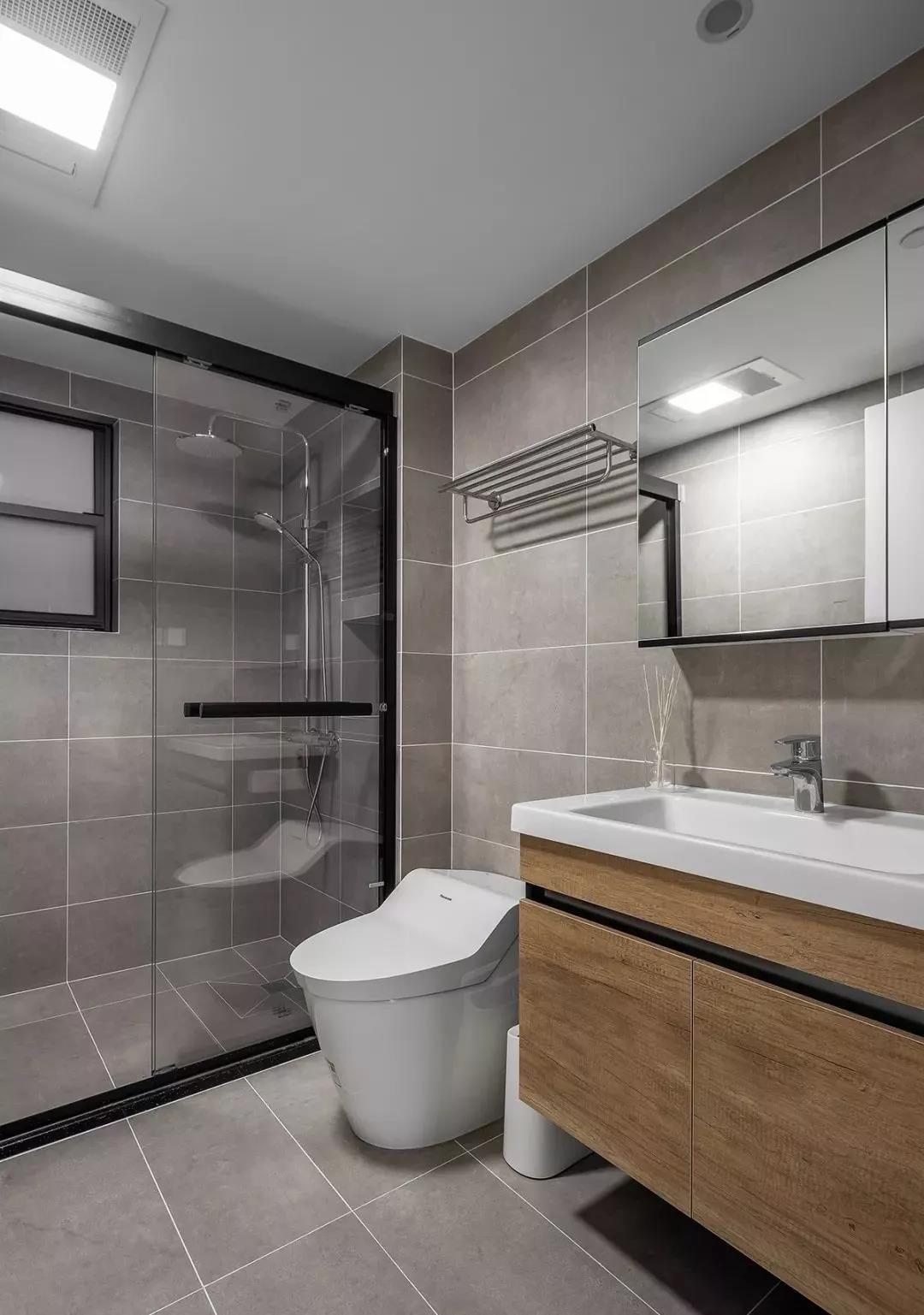 成都90㎡老房改造記丨客廳柜子橫著放，既能分區又能裝