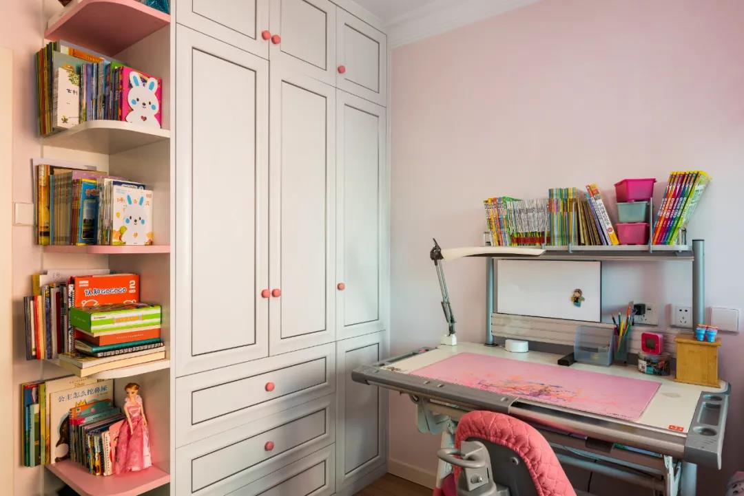 80㎡九十年代老房裝修，主臥變多功能大客廳，“整容級”改造超驚艷！	