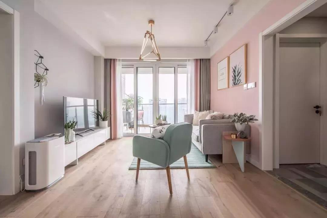 蘇州90后美女買下89㎡小兩居，樂悠悠過下半生