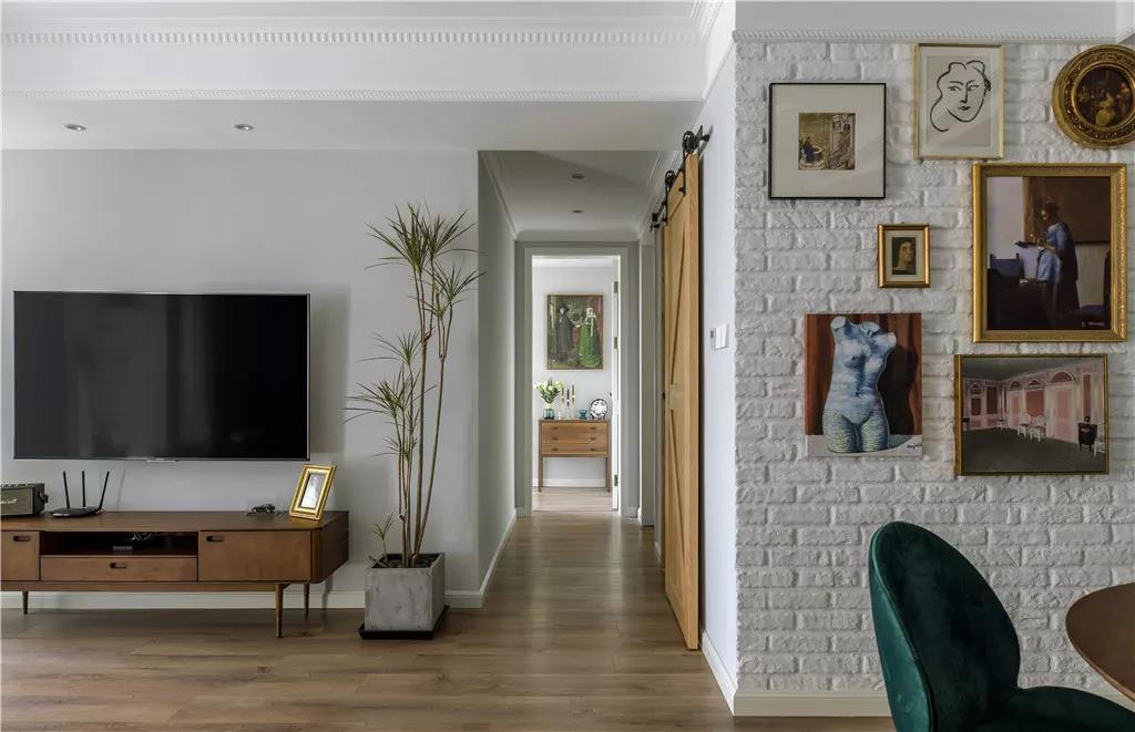 家好歲月長(zhǎng)丨綠植+雕塑+油畫(huà)的115㎡復(fù)古北歐風(fēng)小兩居