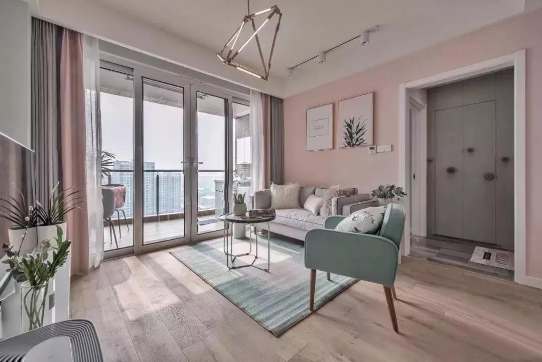 蘇州90后美女買下89㎡小兩居，樂悠悠過下半生