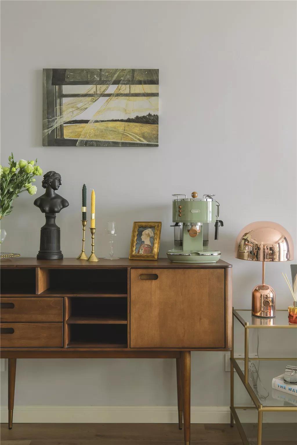 家好歲月長(zhǎng)丨綠植+雕塑+油畫(huà)的115㎡復(fù)古北歐風(fēng)小兩居