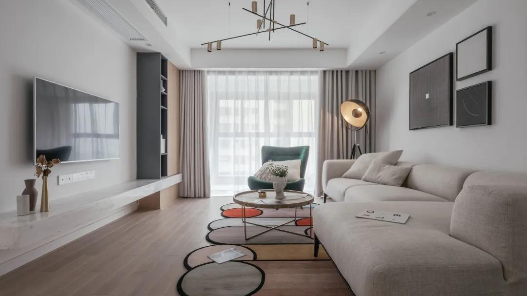 忍不住曬曬她家120㎡新房，全屋定制落地壁柜，超能裝！