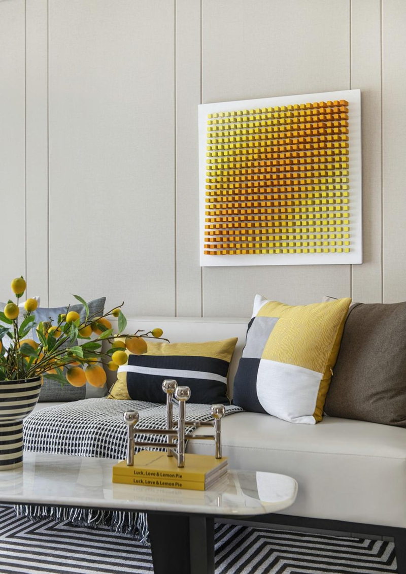 精致的擺件、亮眼的明黃…這個89㎡的輕奢新風(fēng)尚格調(diào)滿滿，百看不厭