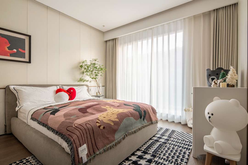 199㎡帶有藝術色彩的輕奢風，溫馨獨特的三口之家。